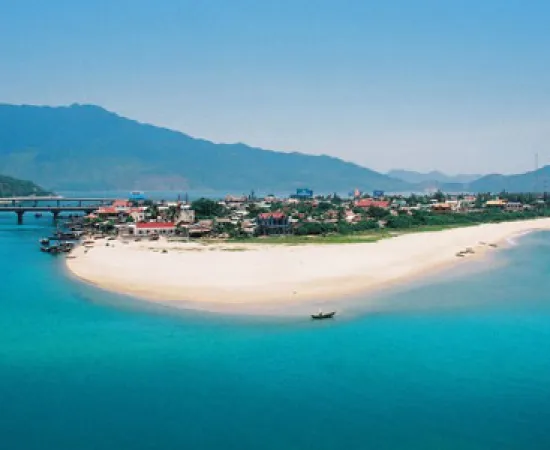 DISCOVER VIETNAM